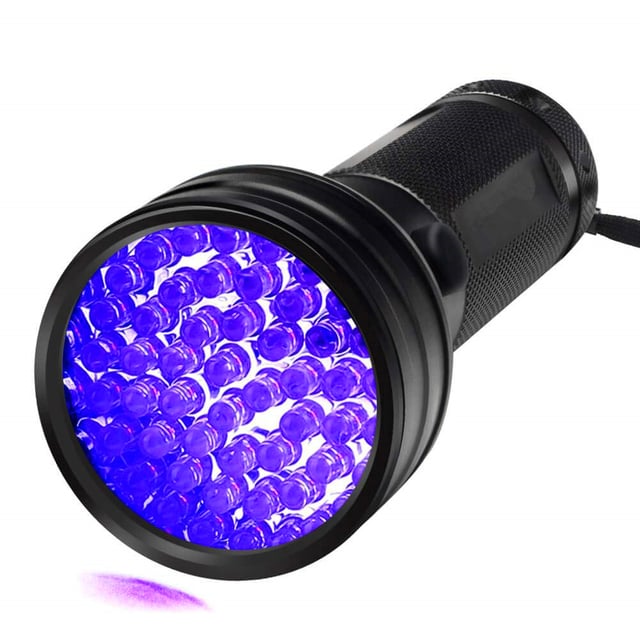 Lampe de Torche UV, Lampe UV Détecteur Urine 51 Leds Ultra Violet Détecteur pour Fluorescent Blanchissant Urine Scorpion Vérifie L'Argent