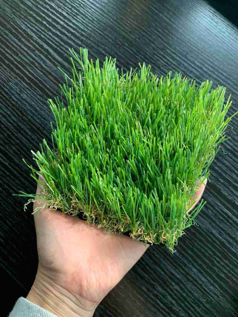 Prato Sintetico Manto Erboso Erba Finta Realistica Giardino 4 Sfumature di Colore Tappeto Erboso Sintetico Anti UV Atossico Drenante Ideale per - 9