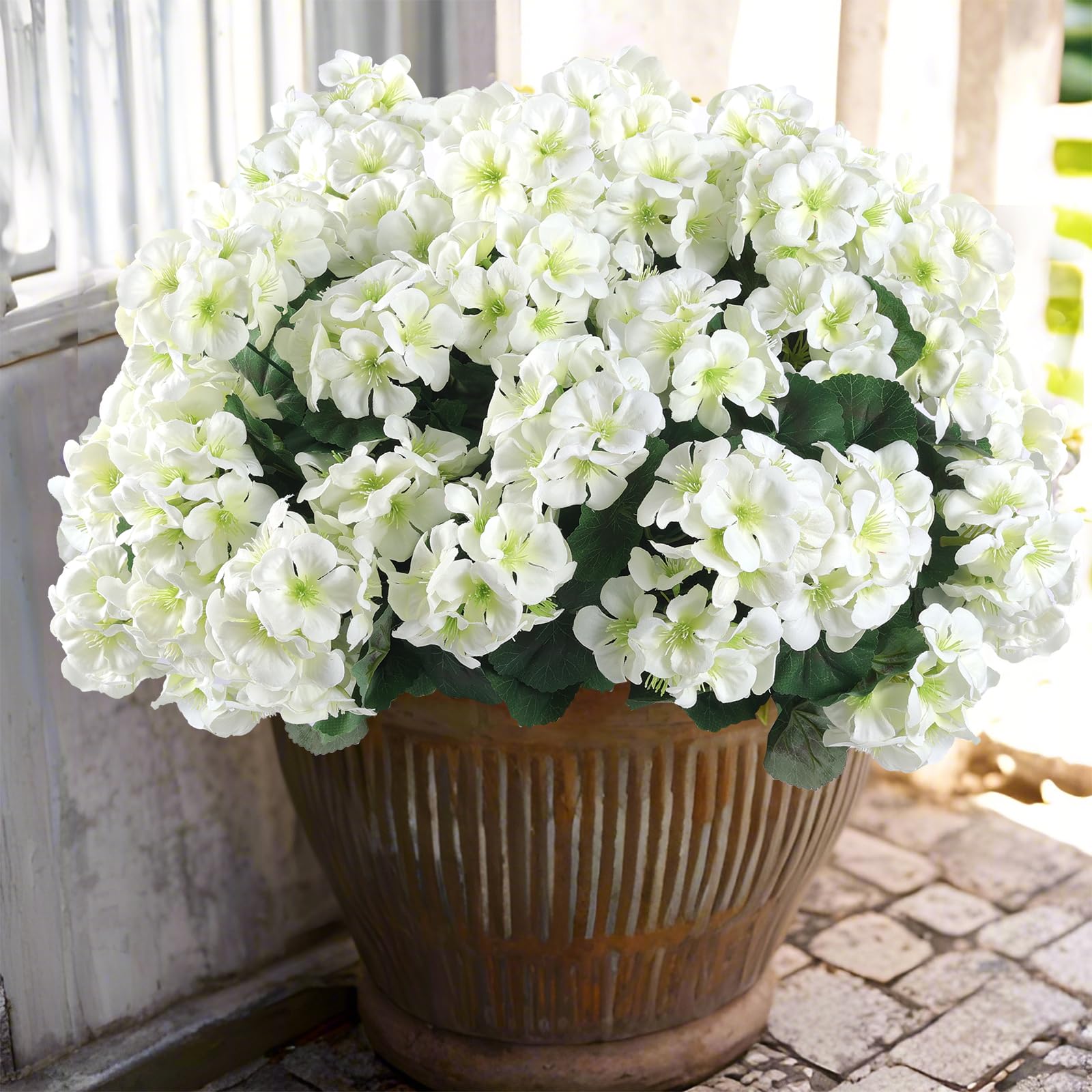 Paquete de 4 geranios de seda anti-UV, flores artificiales y plantas verdes para decoración de jardín y boda, blanco, 35 cm - 7
