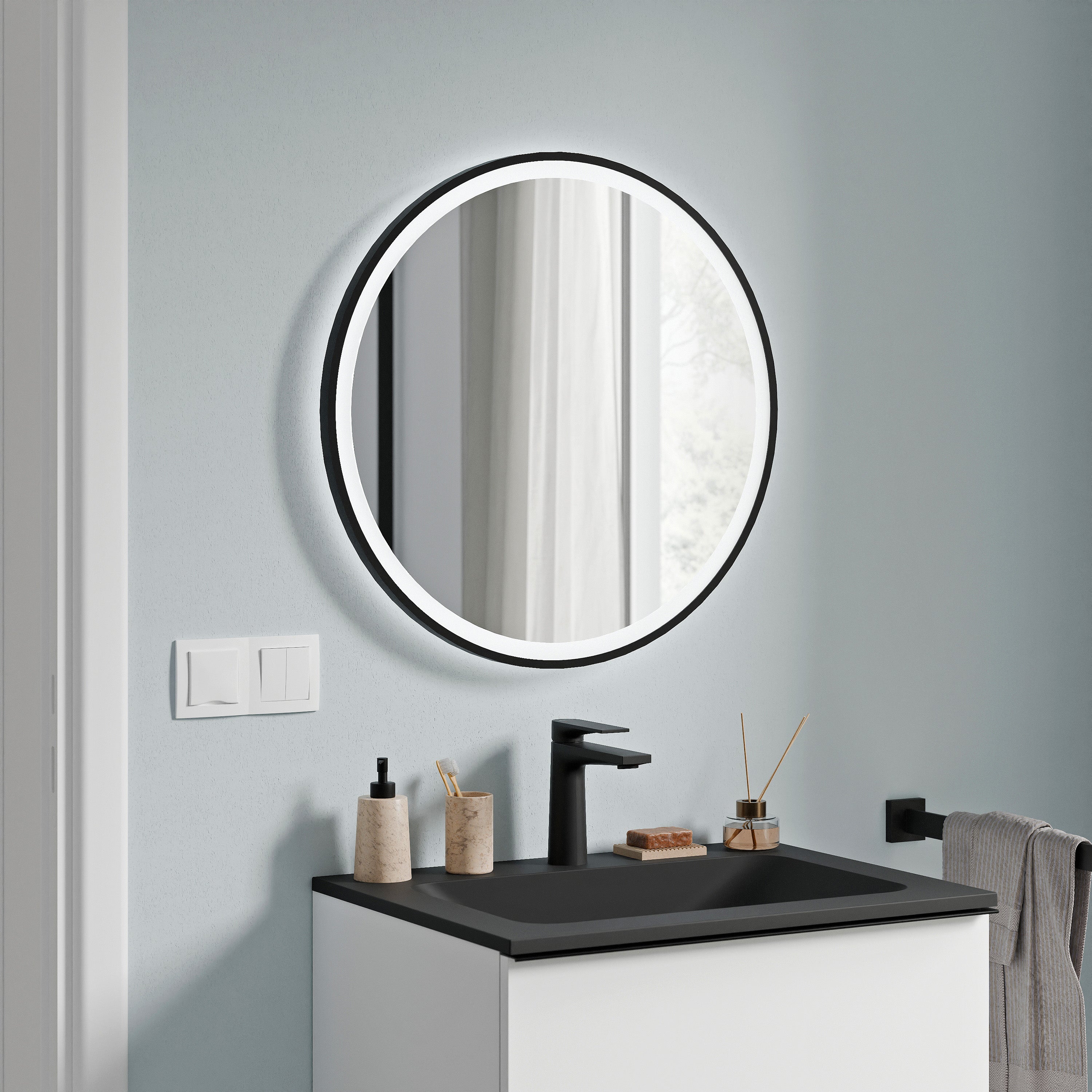 Miroir LED Salle De Bain 60cm - Antibuée Et 3 Couleurs | Cadre Noir Élégant
