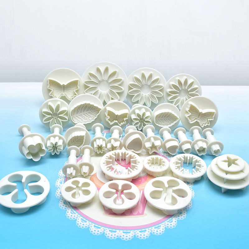 Kenwood KWSD100 Decorating Set di Pasticceria, Vassoio per Torte in Acciaio Inossidabile, Spatole, Sacca a Poche e Manicotto per Decorazione in Acciaio Inossidabile