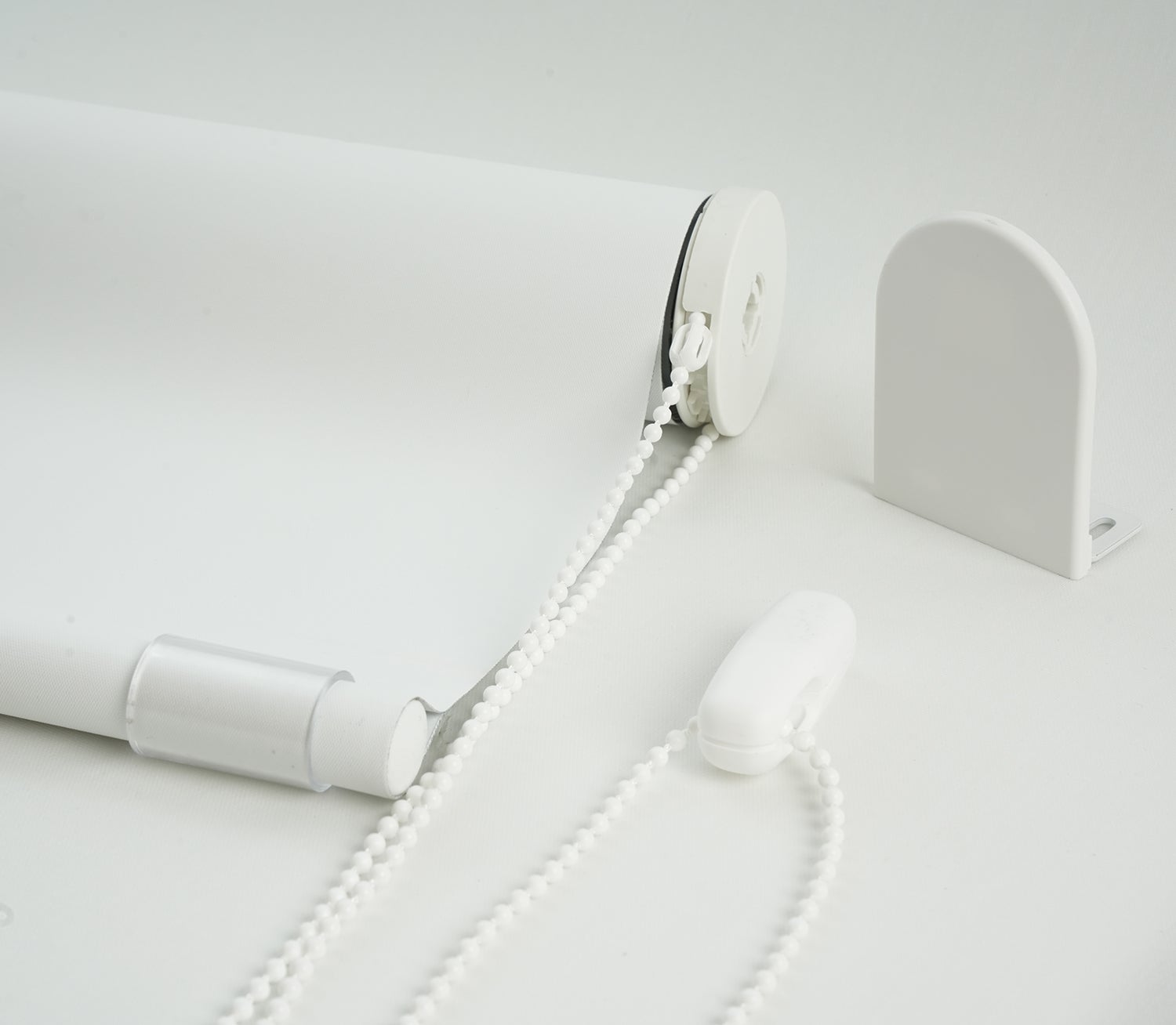 Estor Enrollable Opac Tejido Premium Liso Color Blanco 120x150 - 2