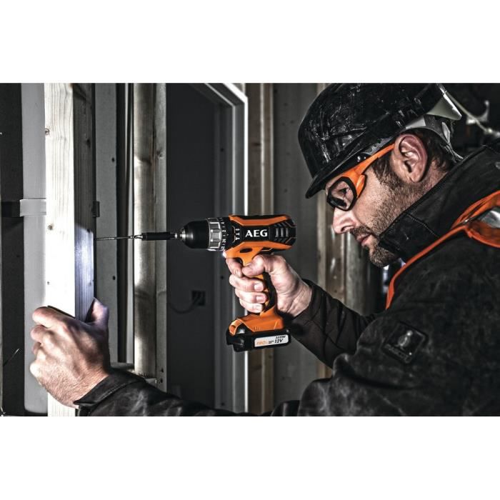 Perceuse à percussion AEG 12V tradesman Gen III BSB12G3LI-202C - 2 batterie 2,0Ah - 1 chargeur - 6