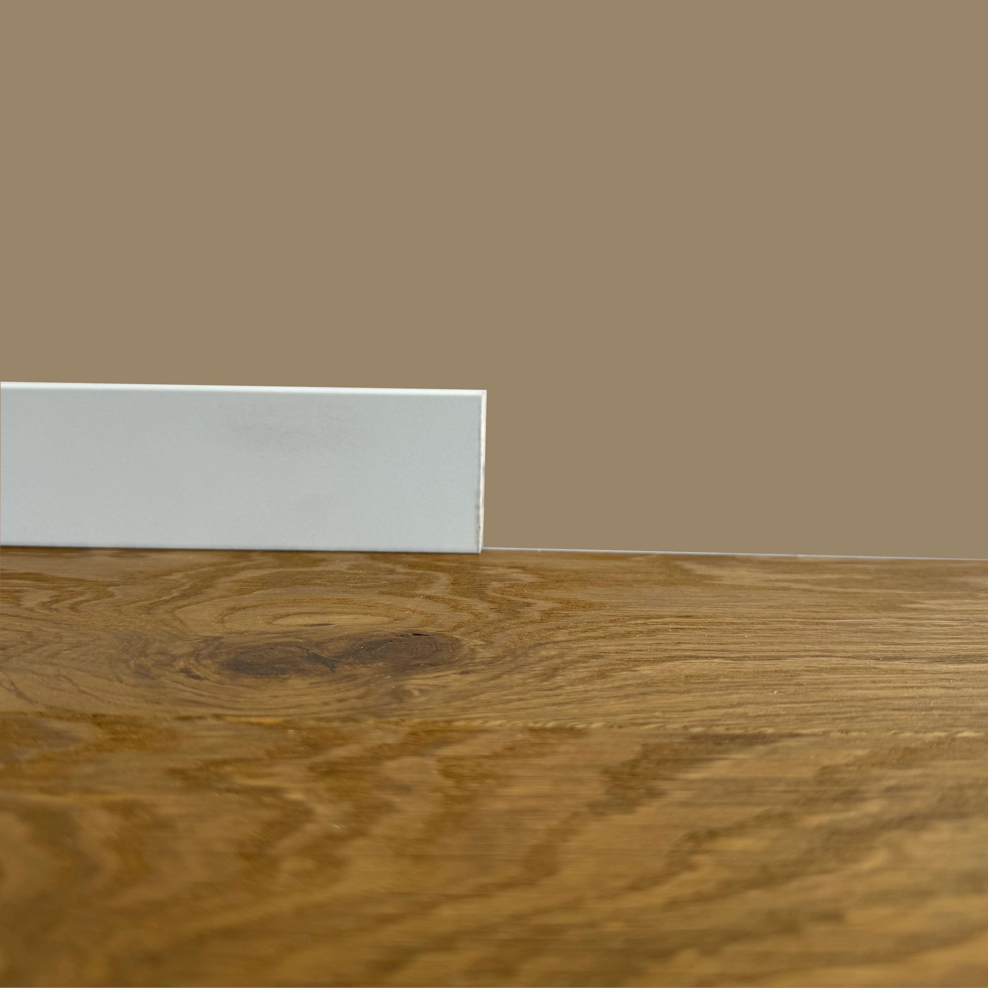 1,79 € - PLINTHE BLANCHE inclinée en FIBRE DE BOIS 60x15 Parquet, Stratifié, SPC, LVT (prix au mètre linéaire) - 2