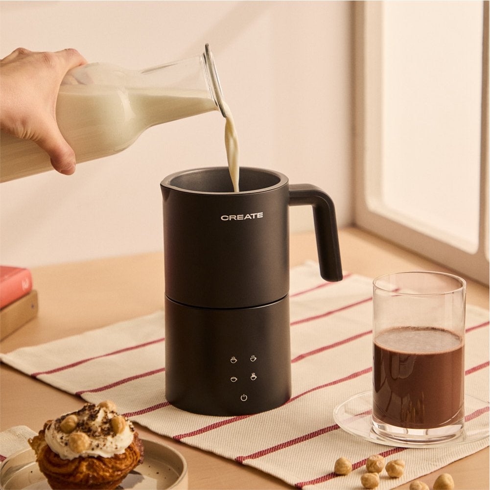CREATE - MILK FROTHER STUDIO PRO - Spieniacz i podgrzewacz do mleka nadający się do mycia w zmywarce - Noir
