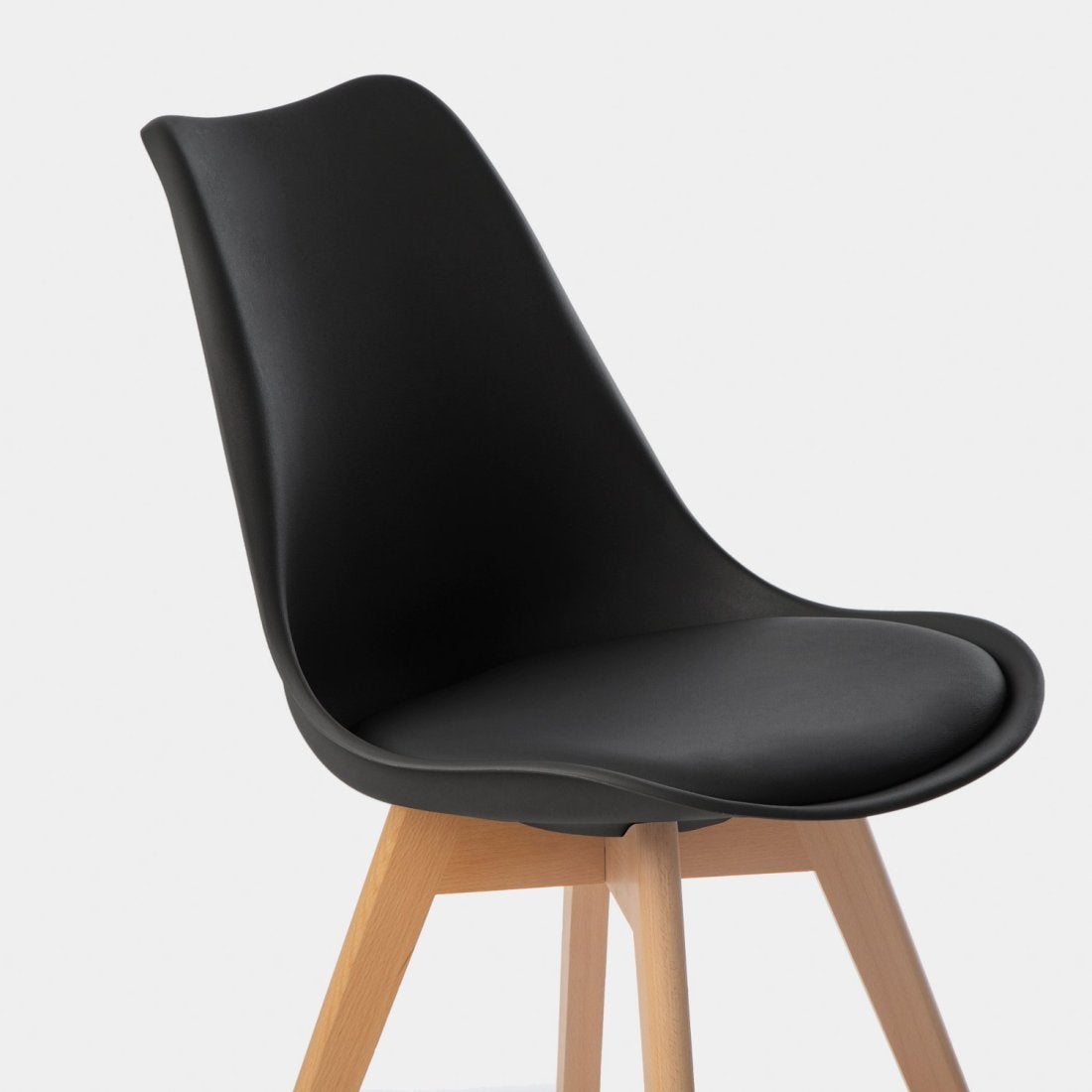 Packs 4 sillas polipropileno negro 48 x 82 cm - 4