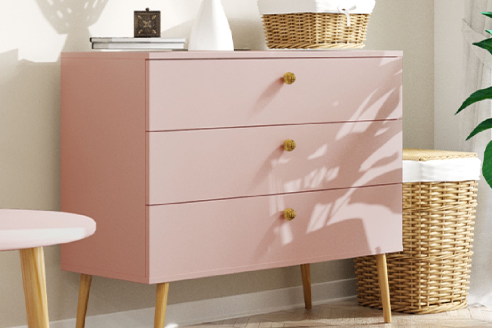 Różowa Komoda – Styl Skandynawski – 100x85x41 cm – Wysokie Nogi i 3 Szuflady