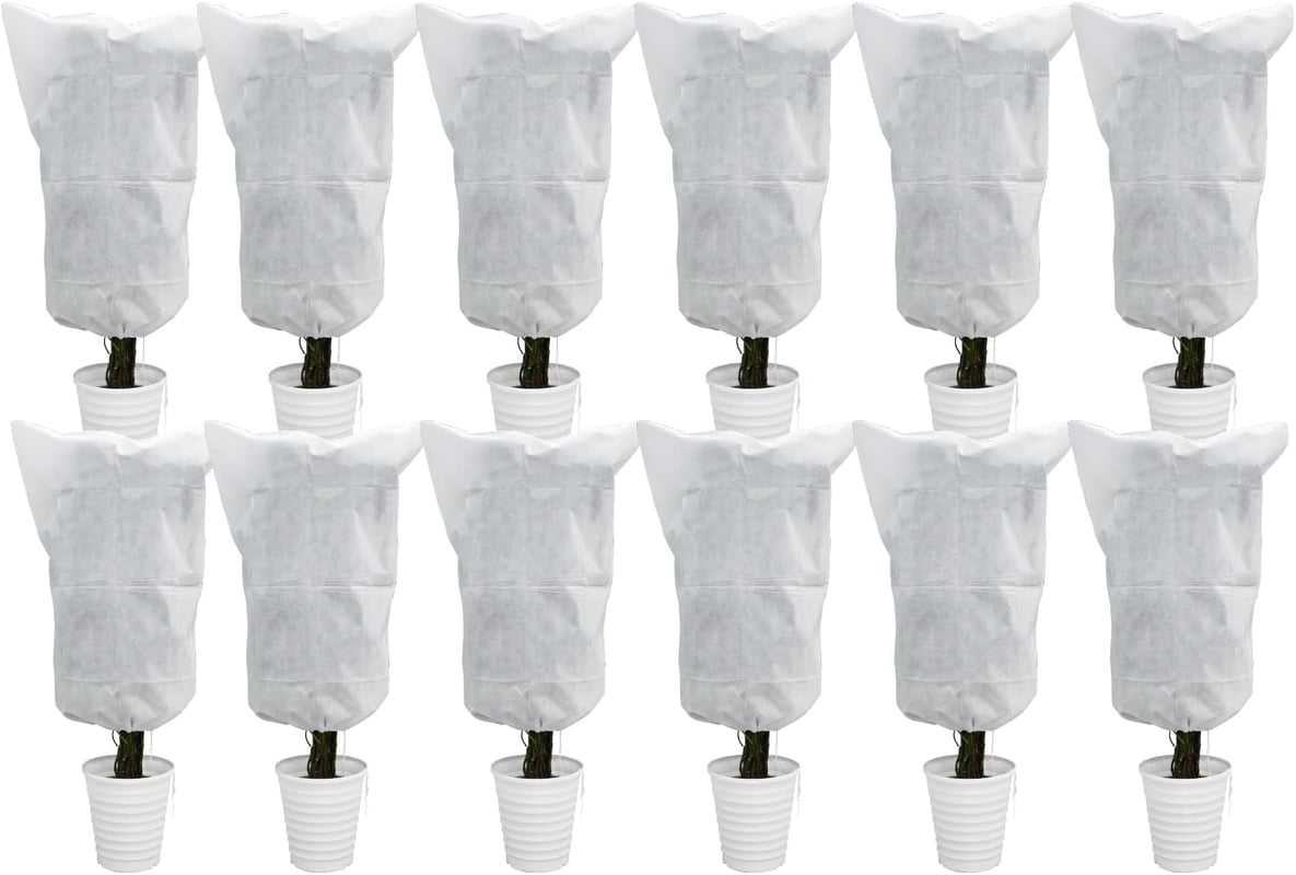 Zestaw 12 pokrowców przeciwmrozowych (61 x 81 cm) zapewniających ochronę przed zimnem, słońcem i owadami; w kolorze białym.