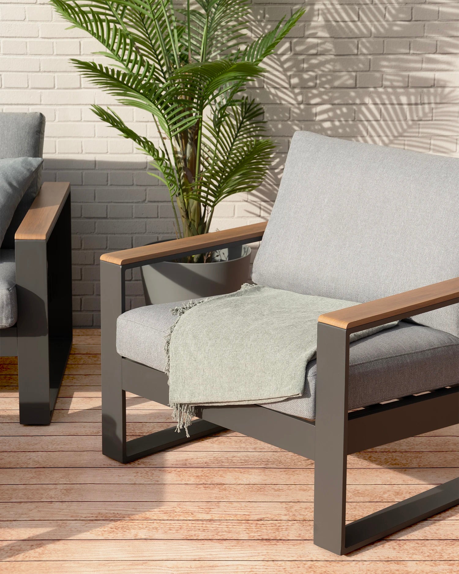 Canape jardin 2 places aluminium anthracite et accoudoirs effet bois - Manhattan - 6