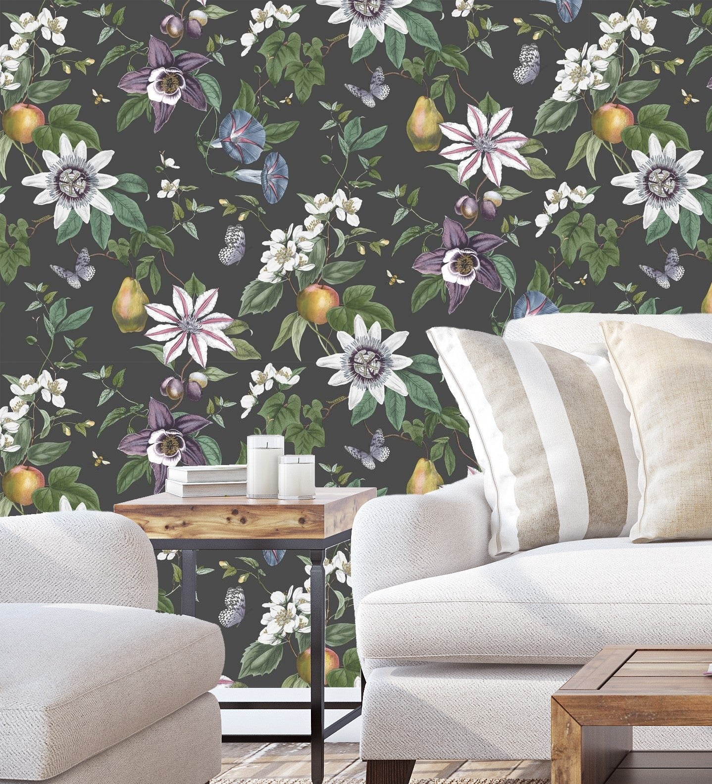 Papier peint de fleurs et de fruits sur fond de nacre noire - Amber Flowers 681967 de GAULAN - Rouleaux de 10 m x 0,52 m - 5