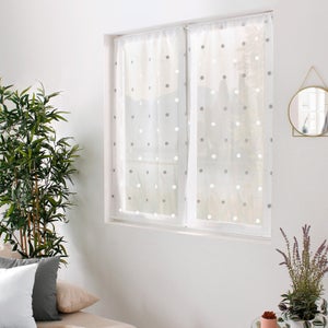 Paire de petits voilages cœur et dentelle à nouettes 60x90cm Decostars - Mr Scandinave Paire de petits voilages cœur et dentelle à nouettes 60x90cm Decostars - Mr Scandinave