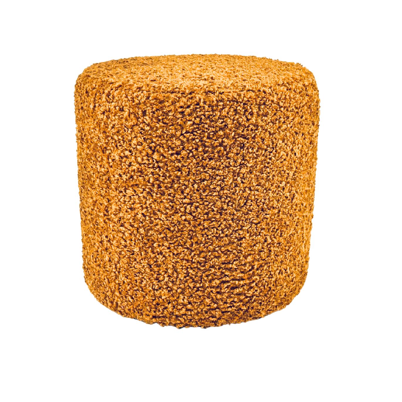 Pufa 40x40 cm kwadratowa ROLF tkanina baranek bouclé stylowy podnóżek dodatek do wnętrz musztardowa