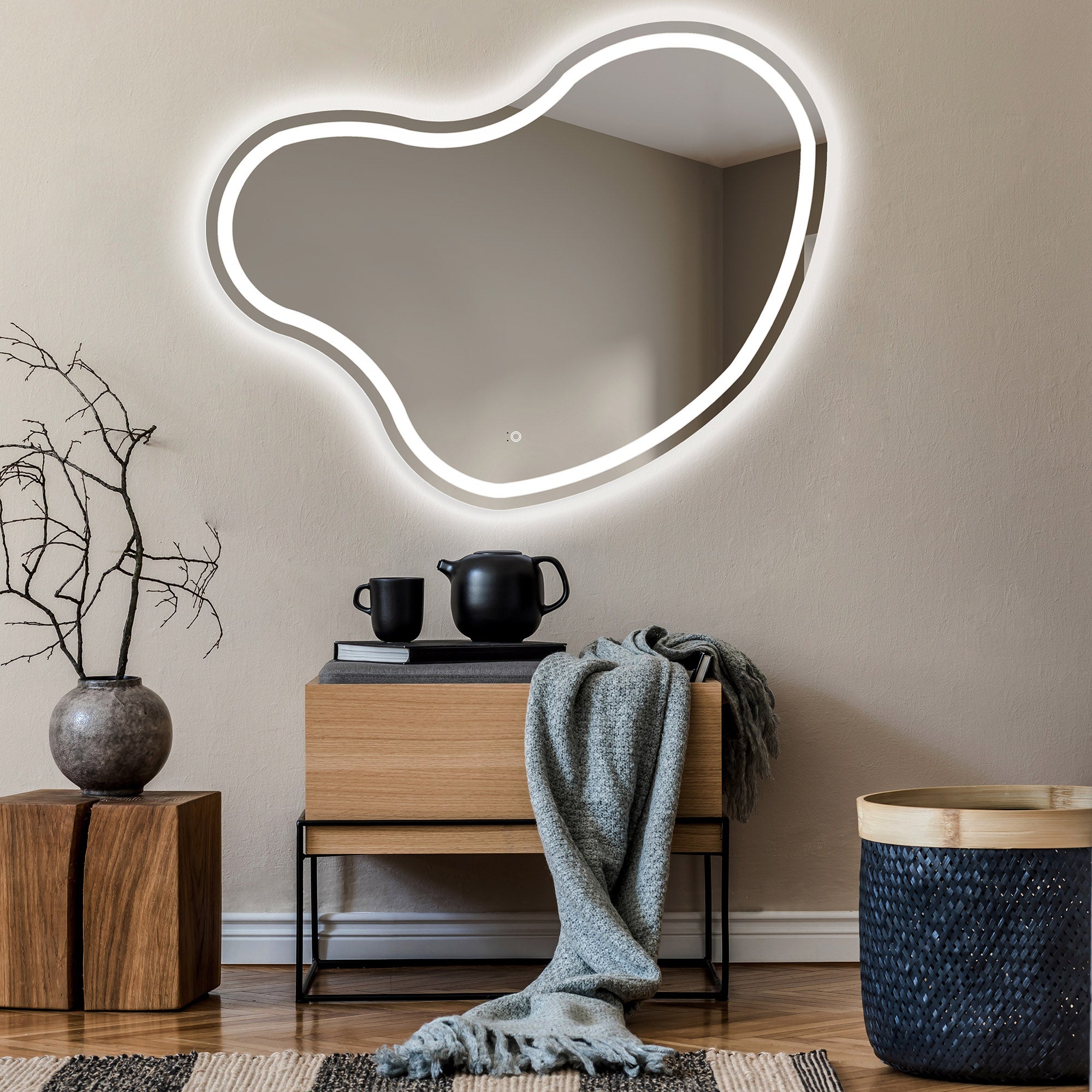 Asymetryczne lustro z podświetleniem LED do łazienki (104x84cm) Jasne lustro z podświetleniem | Chłodna biel 7000K