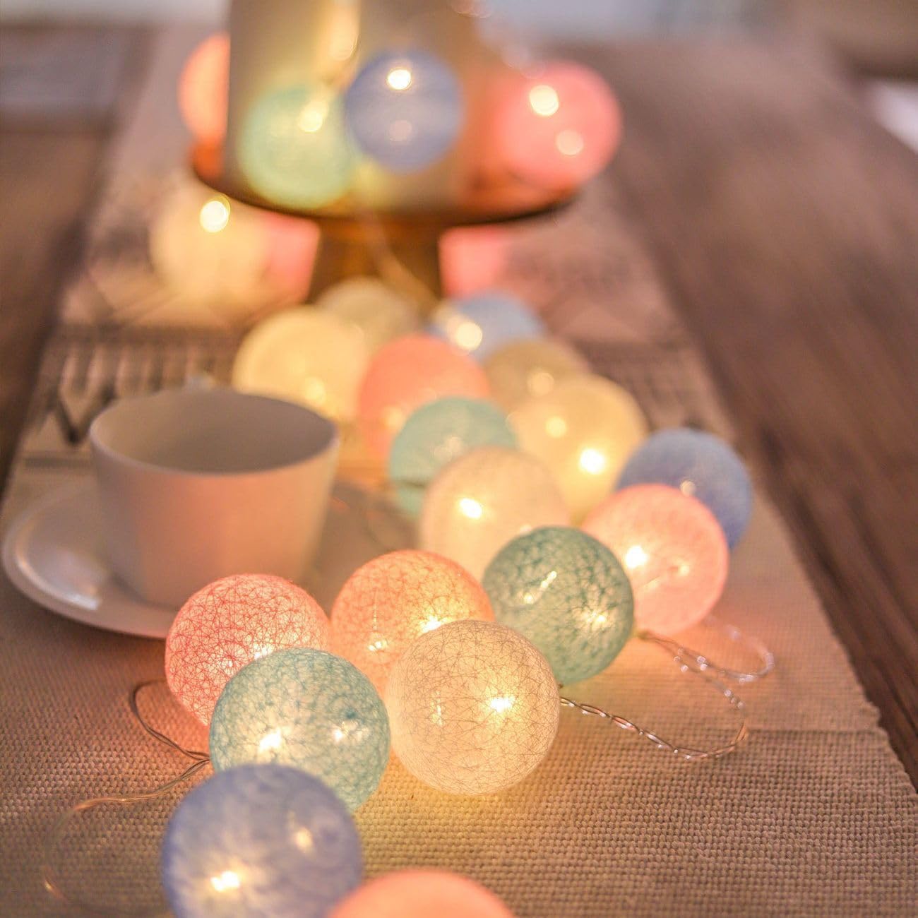 Bande lumineuse boules de coton - 3 m 20 LED - Couleur macaron - Alimentation par piles - Lumière blanche chaude (avec flash) - 7