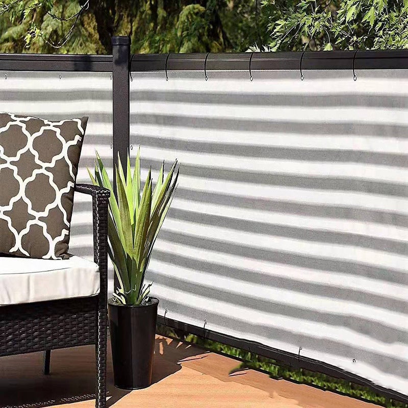 Żagiel przeciwsłoneczny na balkon, obszyta i wykończona siatka cieniująca, 0,9 x 5 m, szare i białe paski