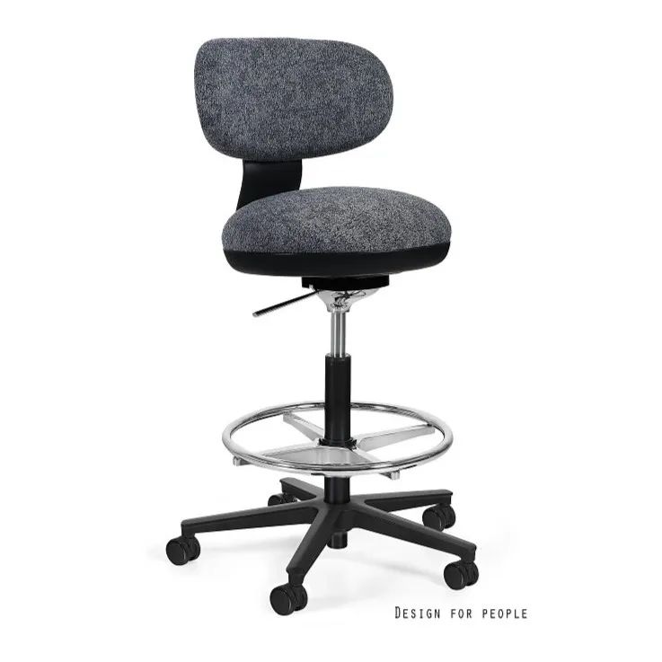 Fotel biurowy TURINI z podnóżkiem czarny