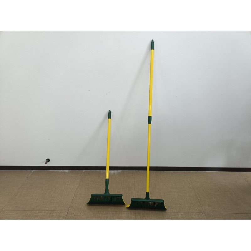 Brosse + poignée extensible de 0,8 à 1,4 m pour balayer gazon artificiel. Produit adapté à tout type de pelouse - 3