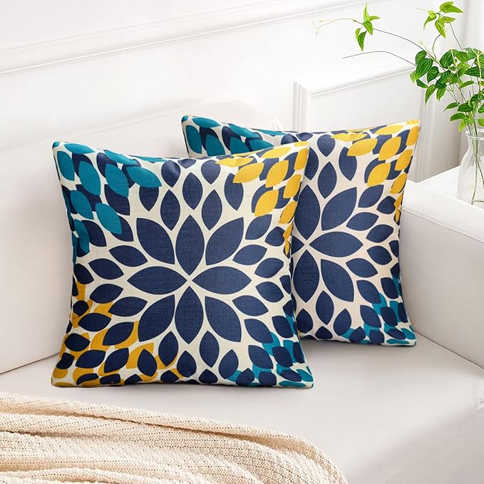 4 Federe Cuscini 45x45 Cm Con Coniglio Pasquale E Fiori, Poliestere, Bianco