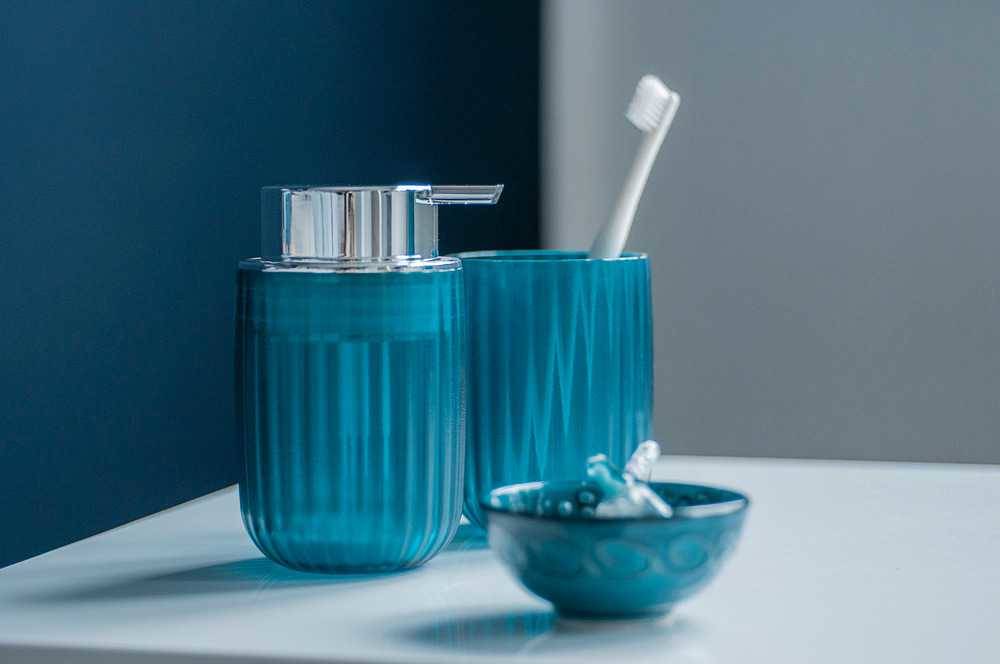 Distributeur de savon liquide AGROPOLI, marine, WENKO, WENKO - 3