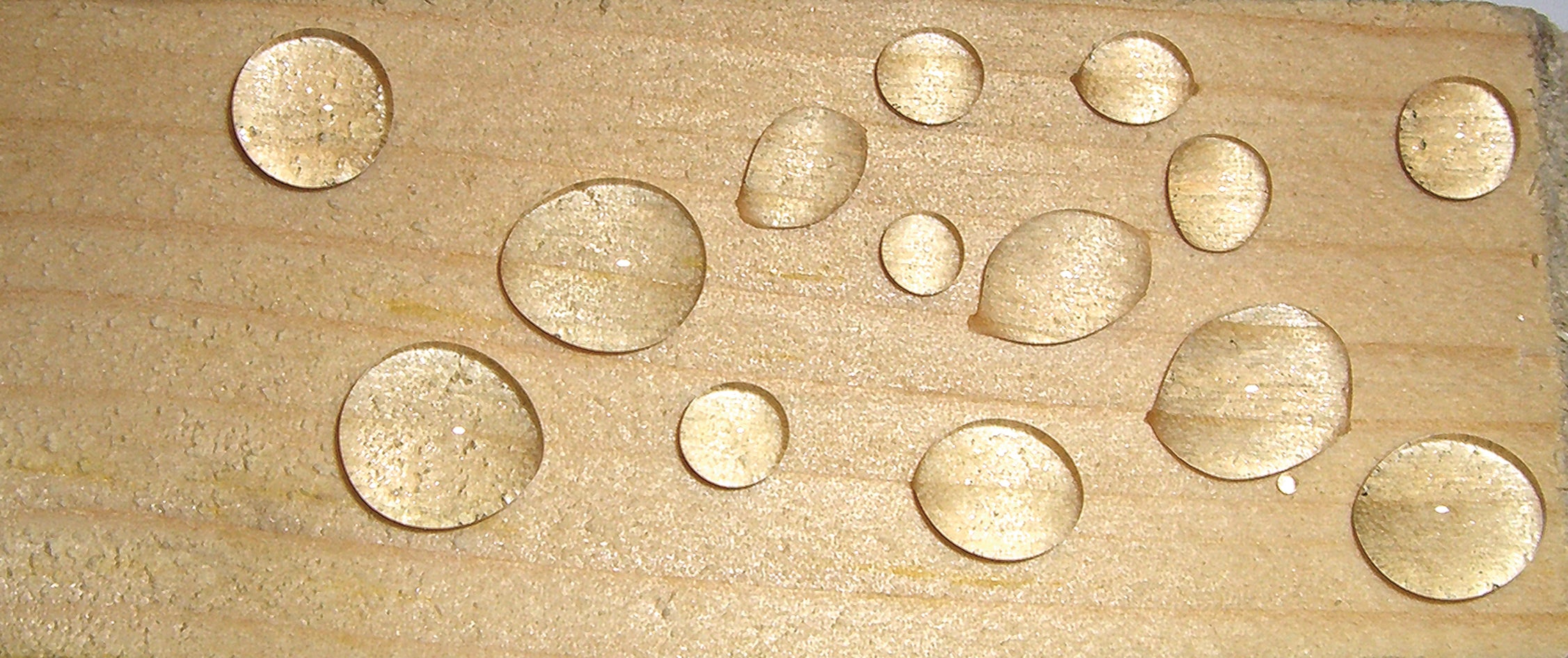 Lasure Ipé et Imperméabilisant Bois - Effet Ipé- WoodGuard Color- Saturateur Protecteur Eau Gel - Formule Végétale- 1L-8m2 - 5