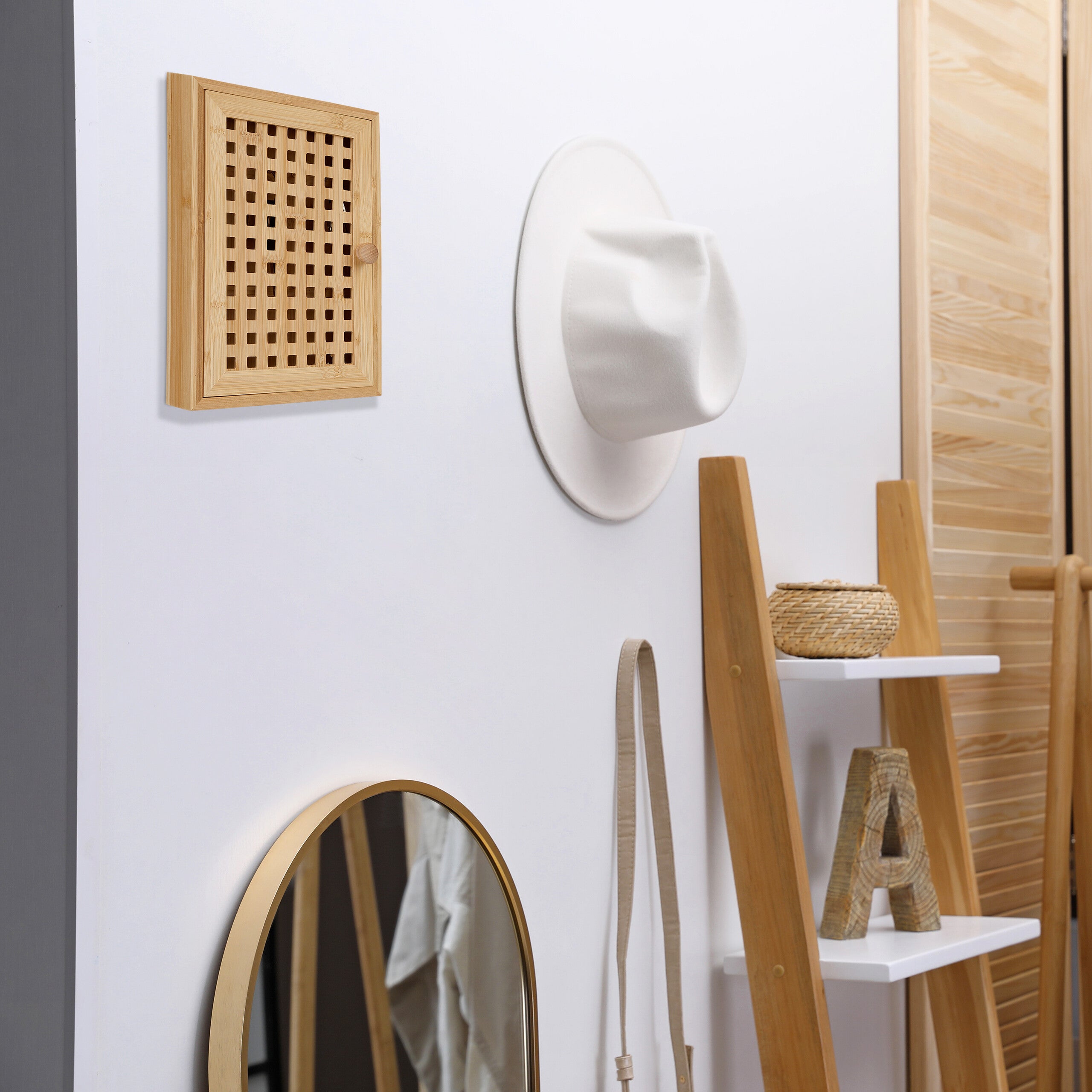 Armoire à Clés Relaxdays En Bambou - 8 Crochets, 27x19x7.5cm - Range-Clés Mural Avec Porte Magnétique
