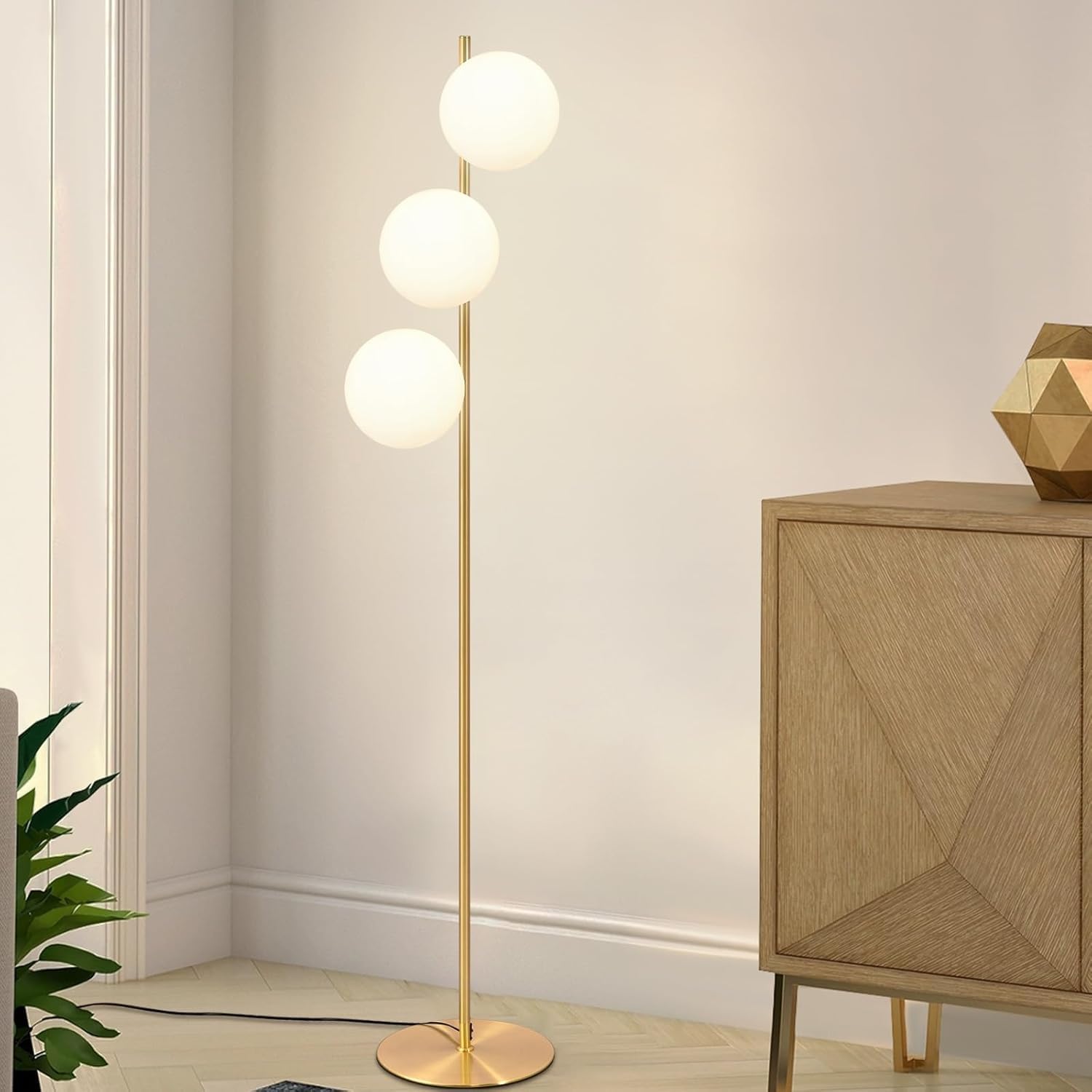 NETTLIFE Nowoczesna lampa podłogowa - Lampa podłogowa do salonu E27 Złoty design Lampa 3-płomieniowa z przełącznikiem nożnym Biała metalowa szklana