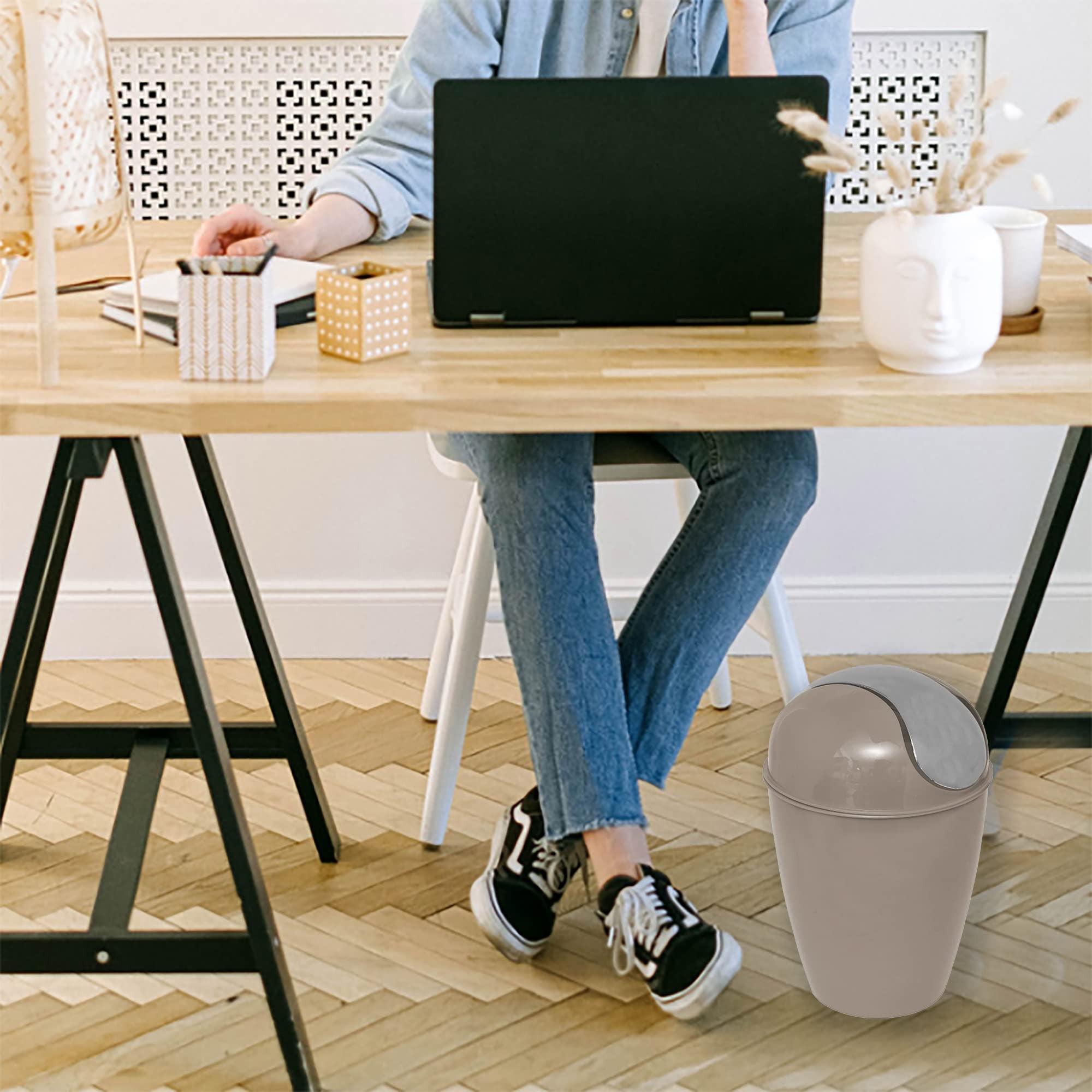 Poubelle pp conique avec couvercle 5,6l - taupe - Tendance - 4