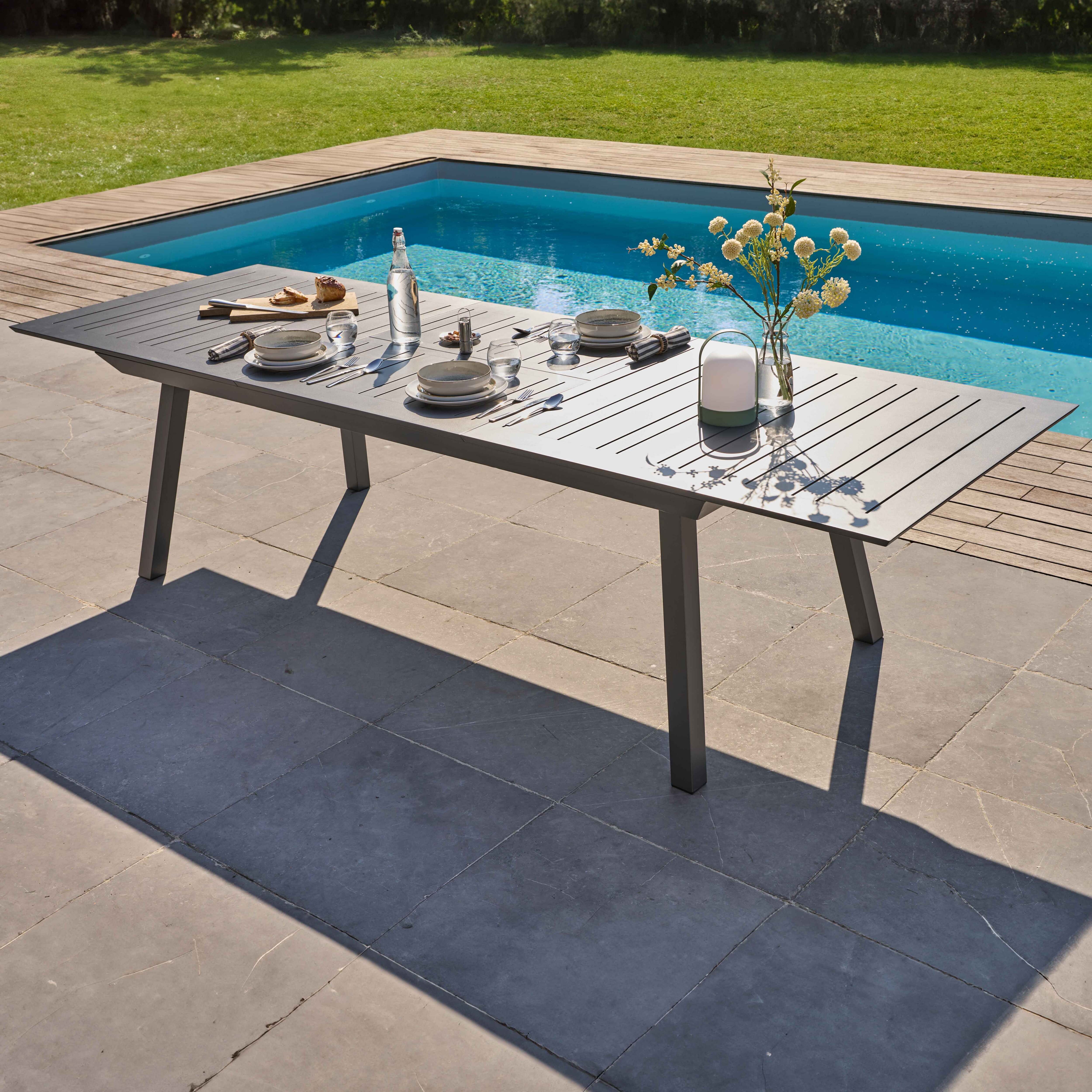 Table de jardin extensible en aluminium gris | Leroy Merlin