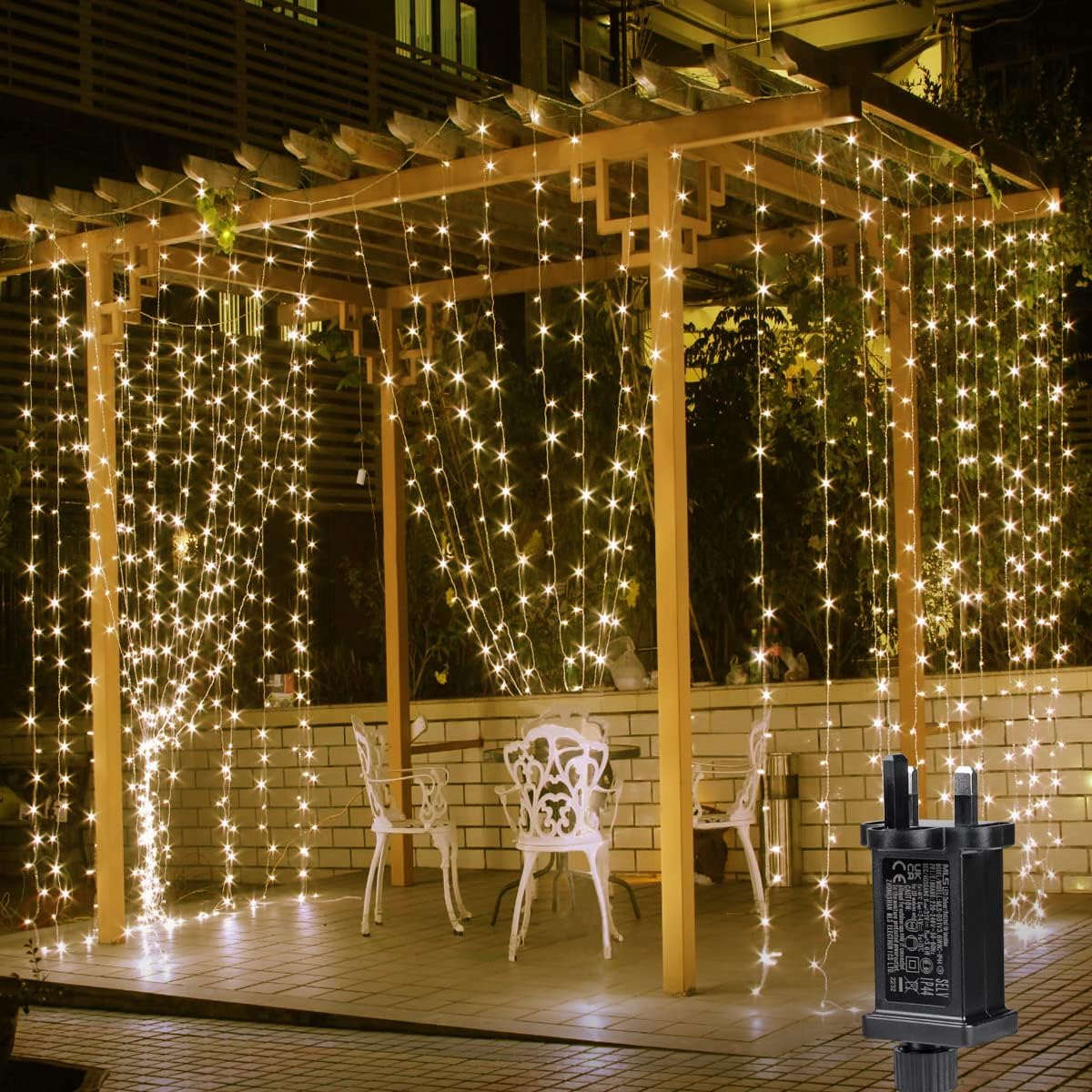 Girlanda świetlna do podłączenia, 3 m x 3 m, 300 LED ciepła biel, 8 trybów oświetlenia do okna