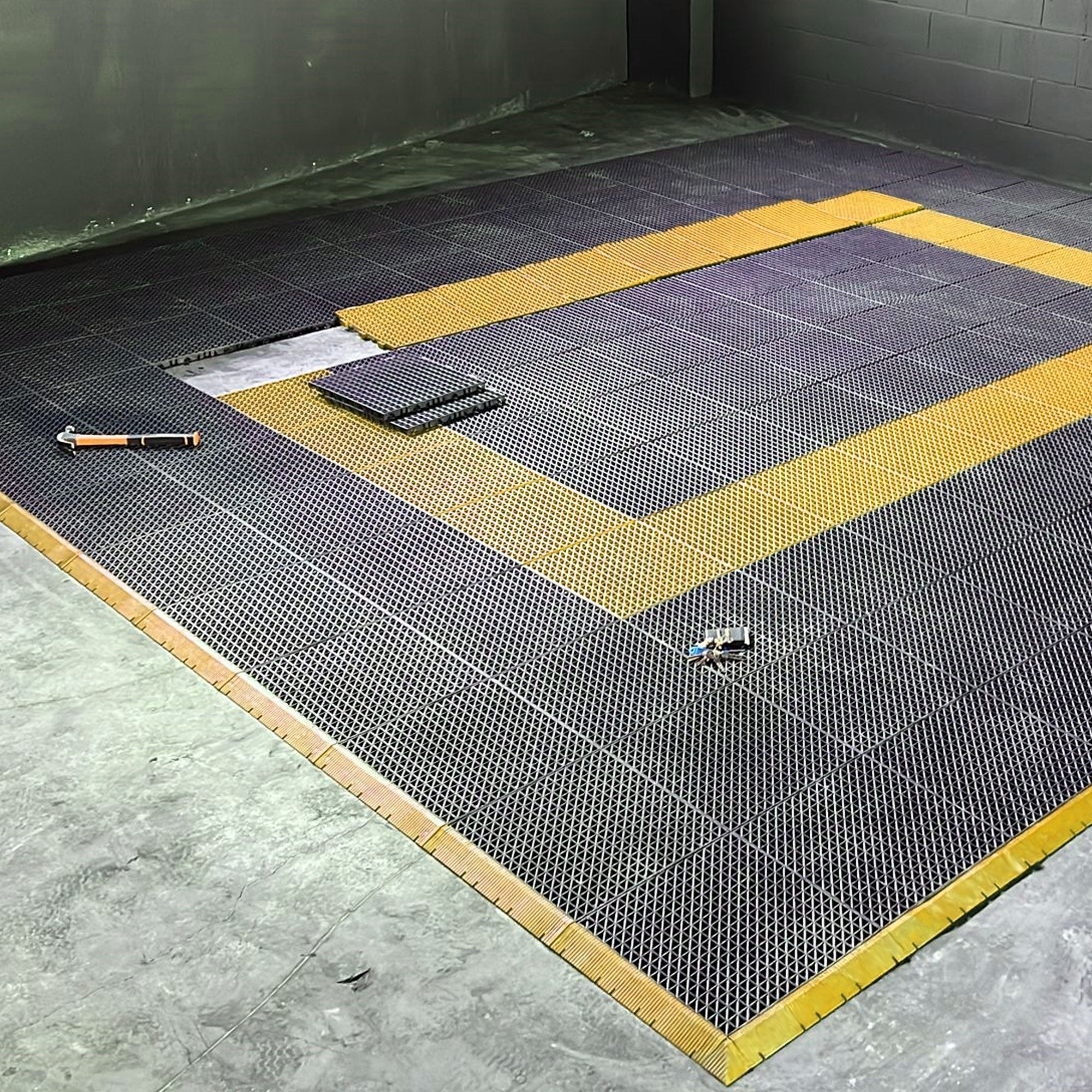 Dalle en PVC renforcé (Gris foncé, 33x33x2cm) - Sols de garage, lave-autos, entrepôts. Zones de travail et de trafic intense - 3