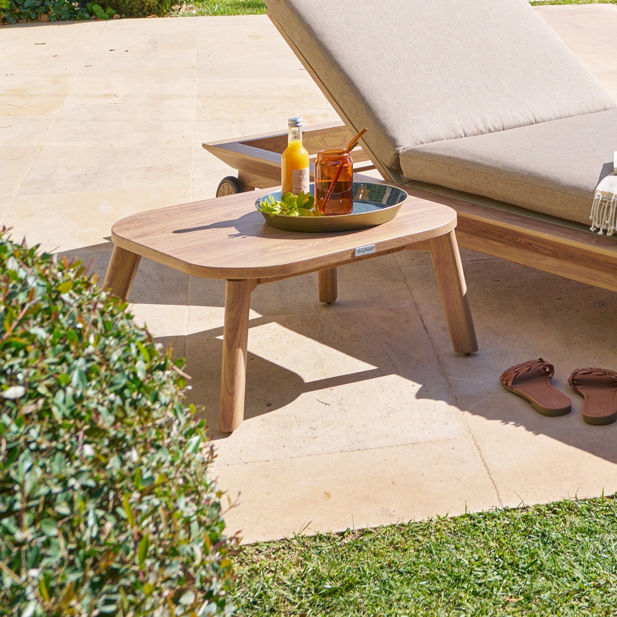 Table basse de jardin rectangulaire "Manissa" effet bois 60 x 55cm en ...