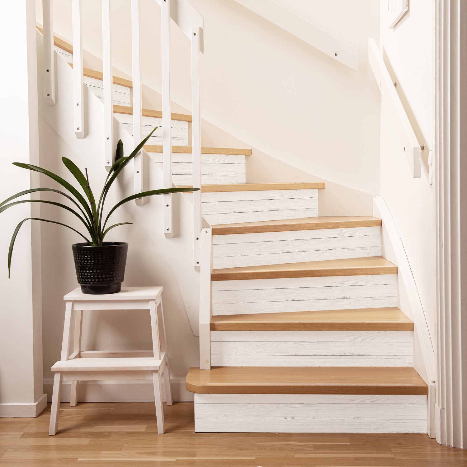 Contremarche Escalier Bois Artificiel Autocollant Stickers Carrelage Imperméable d’escalier Murales Auto-Adheisve 100x18cmx14pcs - 2