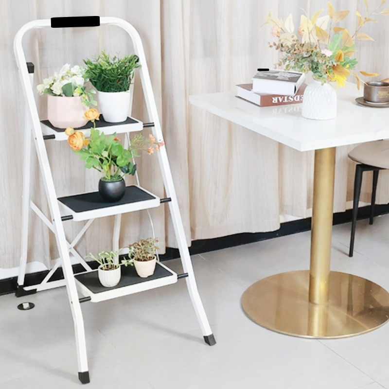 Escabeau 3 marches, escabeau pliant léger pour adultes avec pédales antidérapantes, robuste et portable, avec rampes, capacité de charge de 150 kg. - 7
