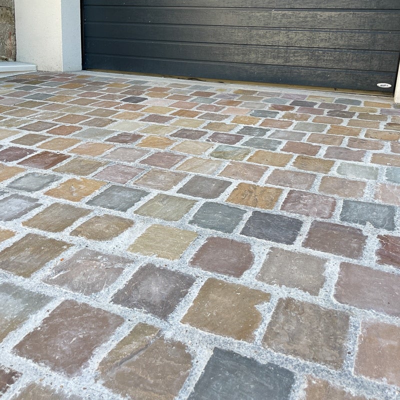 Pavé pierre naturelle Grès Kandla Multicolore 14x14cm Ep. 5 à 7cm - Vendu au m² - 5