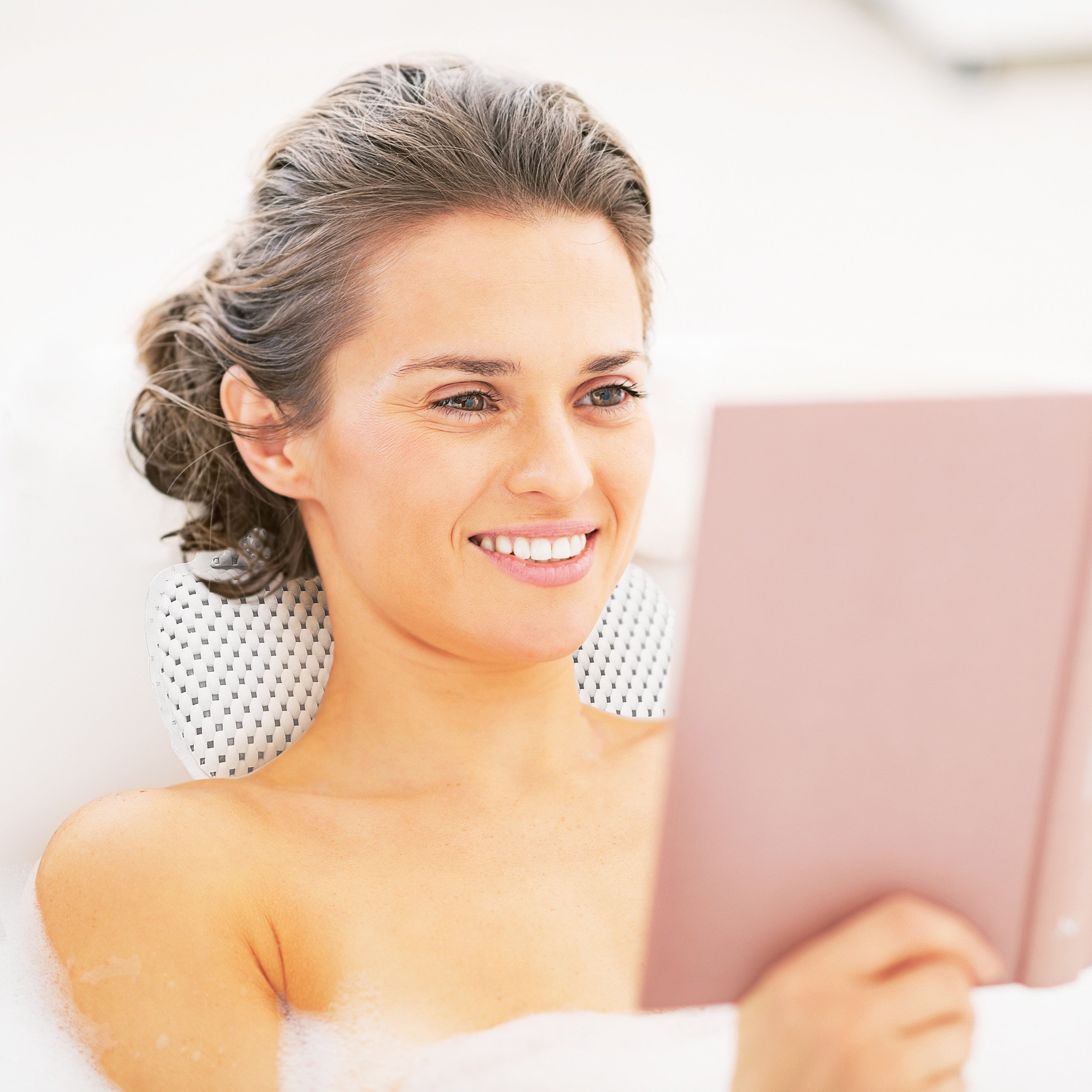 Coussin de bain, Oreiller de baignoire, Ventouses, Accessoire bien-être nuque, 19,5 x 30,5 x 3,5 cm, Blanc, Relaxdays - 2