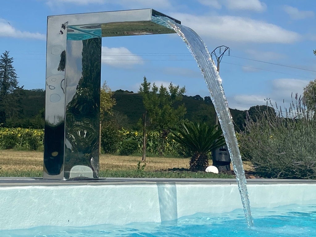 Fontaine Cascade Piscine En Acier Inoxydable 304 – Effet Miroir Élégant, Facile à Installer Pour Jardin, Spa Ou Étang