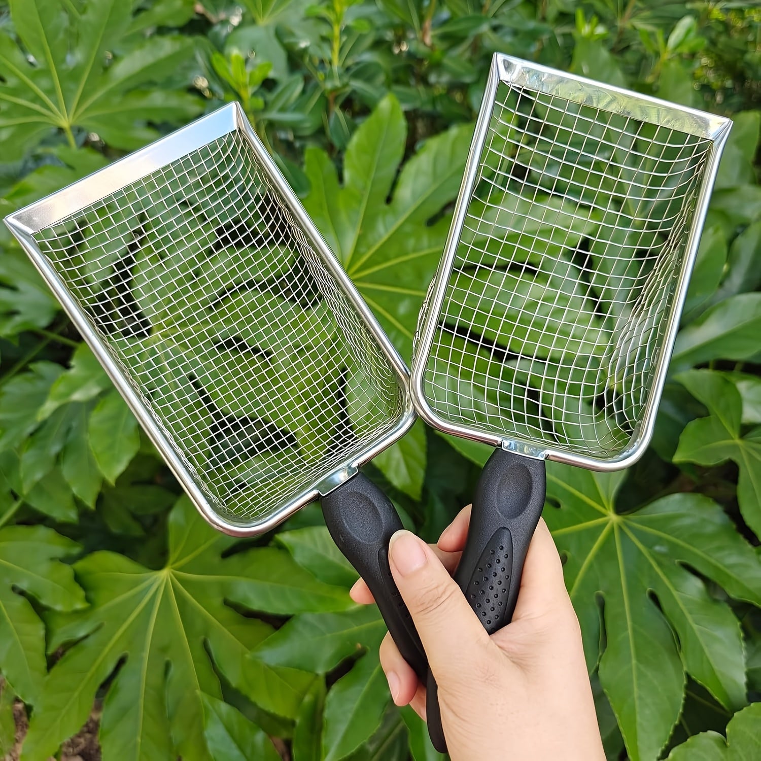 Lot de 2 tamis de jardin en métal, mailles de 3,8 mm et 5 mm, pour sable, roches, terre, feuilles et sciure - Tamis de jardinage en métal durable - 5