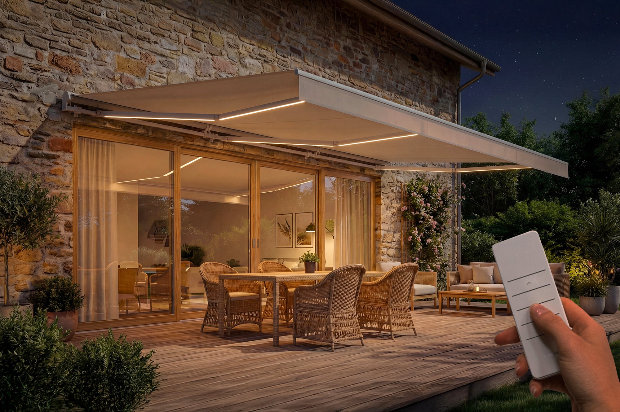 Toldo motorizado led semicofre fazzio 6x3m con estructura blanca y tejido beige