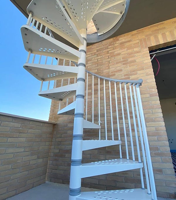 Escalier colimaçon extérieur 12 marches - Hauteur à franchir de 2.52 à 2.76m - Diamètre 1.60m - Couleur zinc blanc - EXTERIOR160/ZB-12 - 3