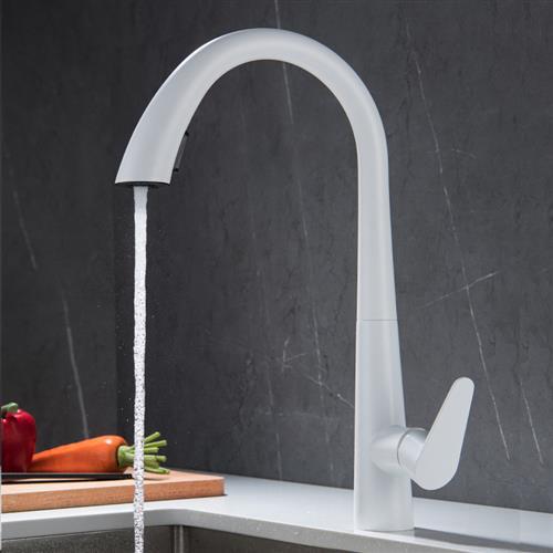 Bateria kuchenna z wyciąganą wylewką. Bateria jednouchwytowa z obrotem 360°, z ciepłą i zimną wodą, dostępna w kolorze białym ze stali nierdzewnej.