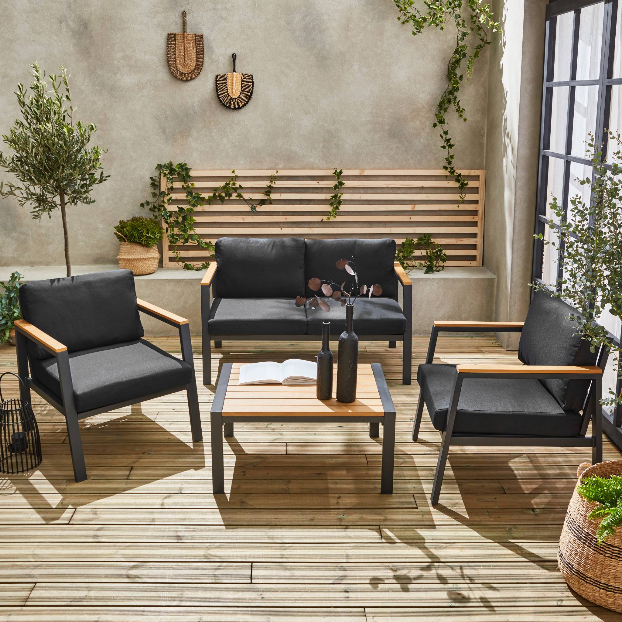 Salon de jardin Casoria. gris foncé. aluminium et polywood 4 places. 1 canapé. 2 fauteuils. 1 table basse - 3