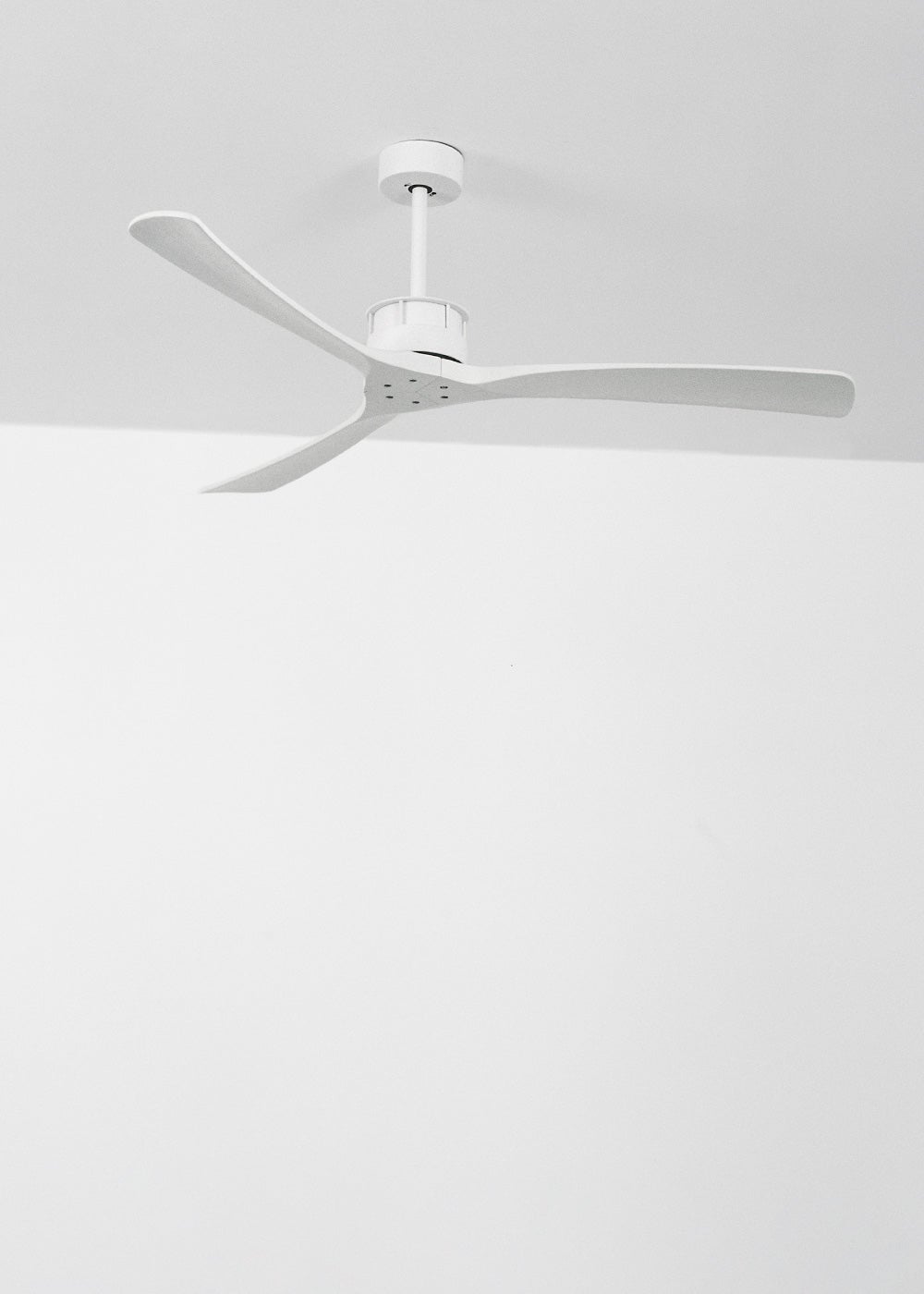 WIND LARGE DC - Ventilateur de Plafond 40W Silencieux XL Ø152 cm - Sans Lumière et Sans WIFI - 3