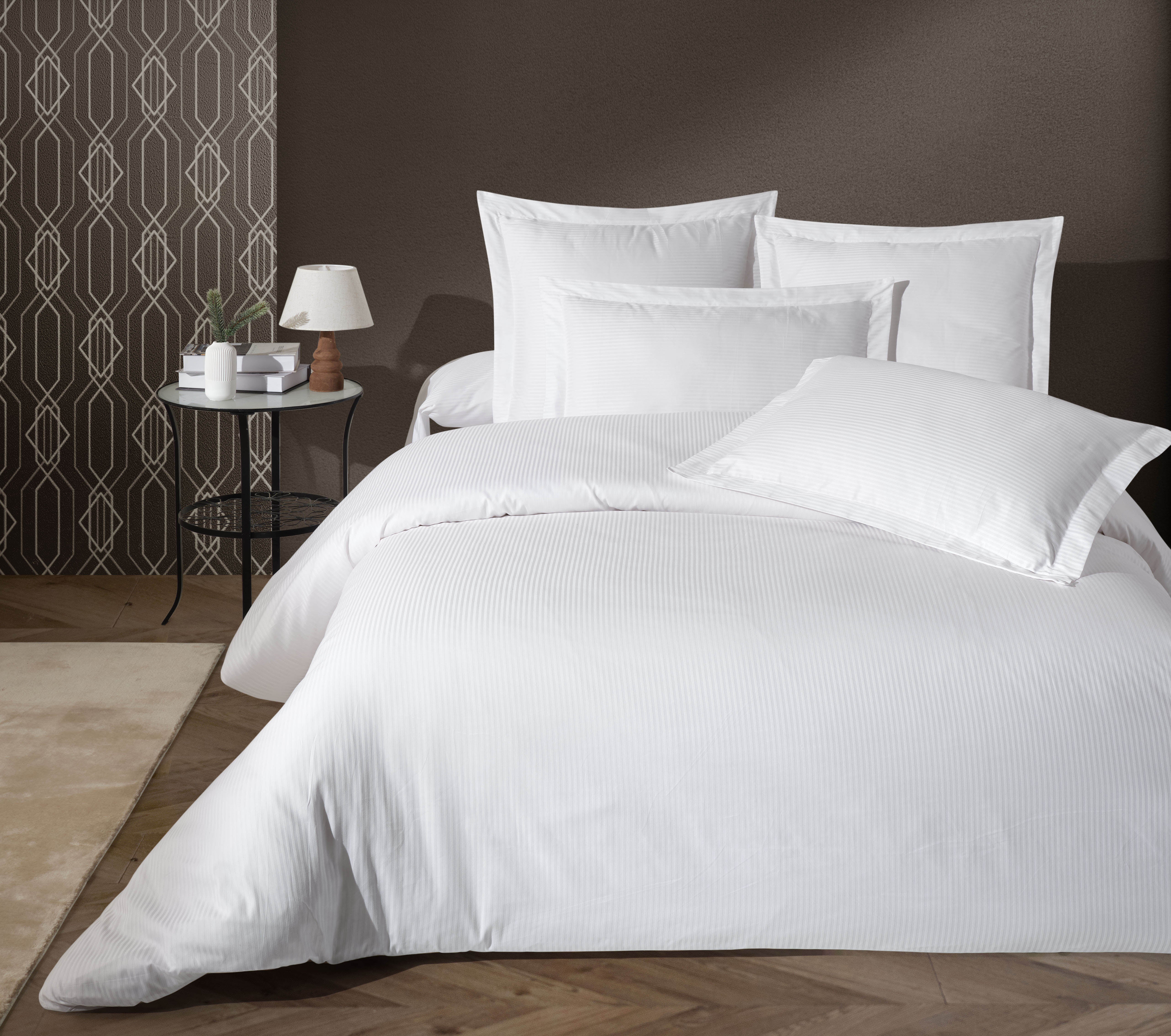 Housse de couette satin de coton rayé 260x240 cm | Leroy Merlin