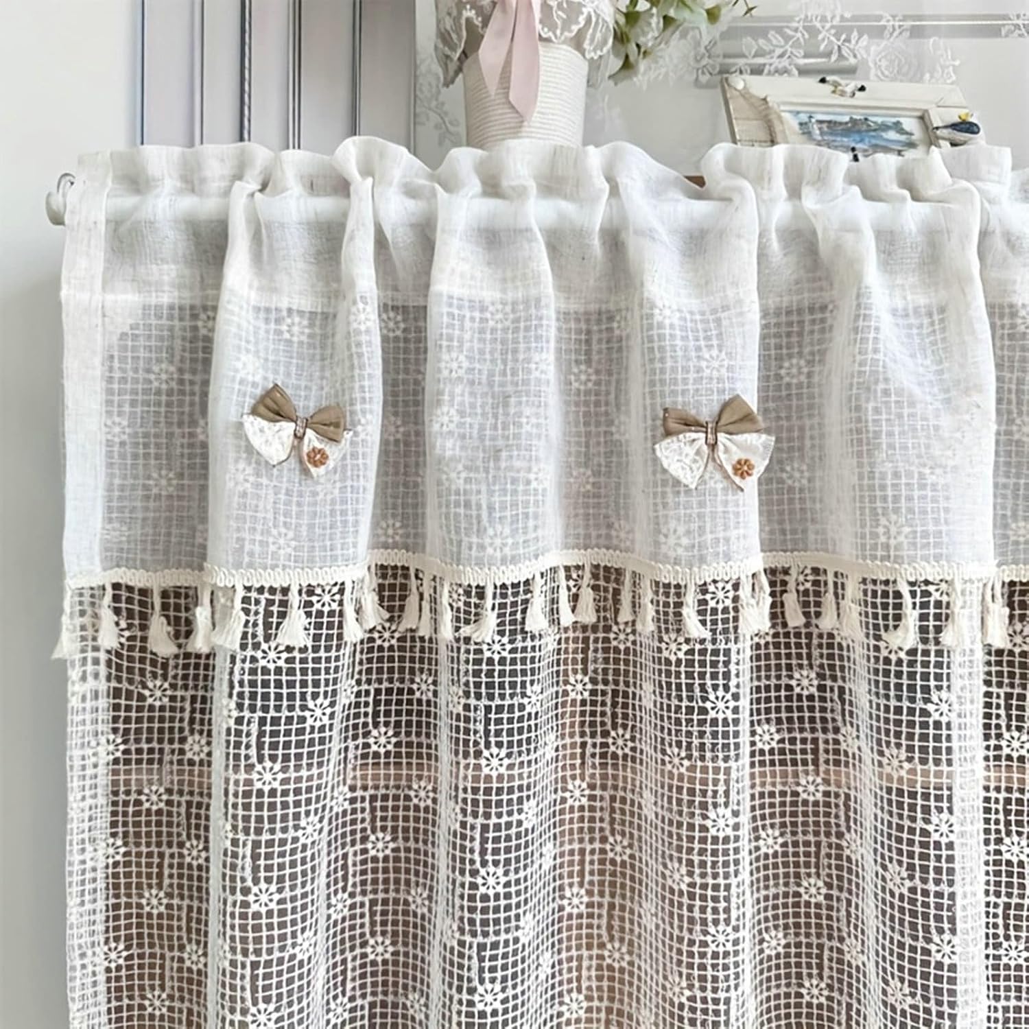 Cortinas de café color beige, de 50,8 cm de largo, con encaje bordado ...