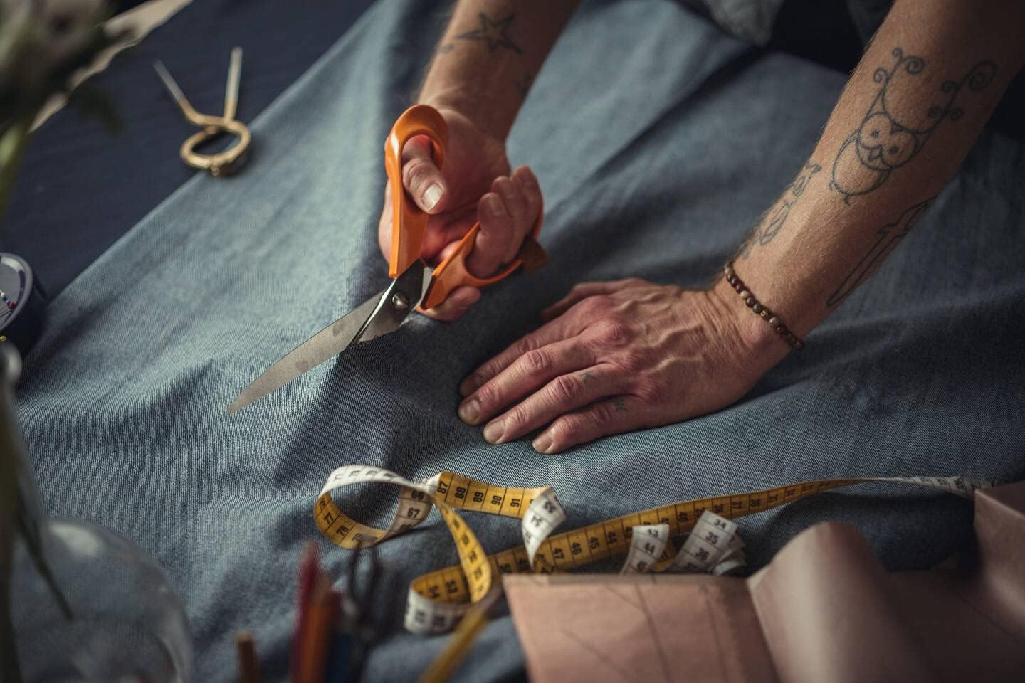 Laranja, Clássica, Tesoura de tecido profissional, Comprimento total: 20,5 cm, Para usuários destros, Lâminas de aço inoxidável/cabos em ABS - 3