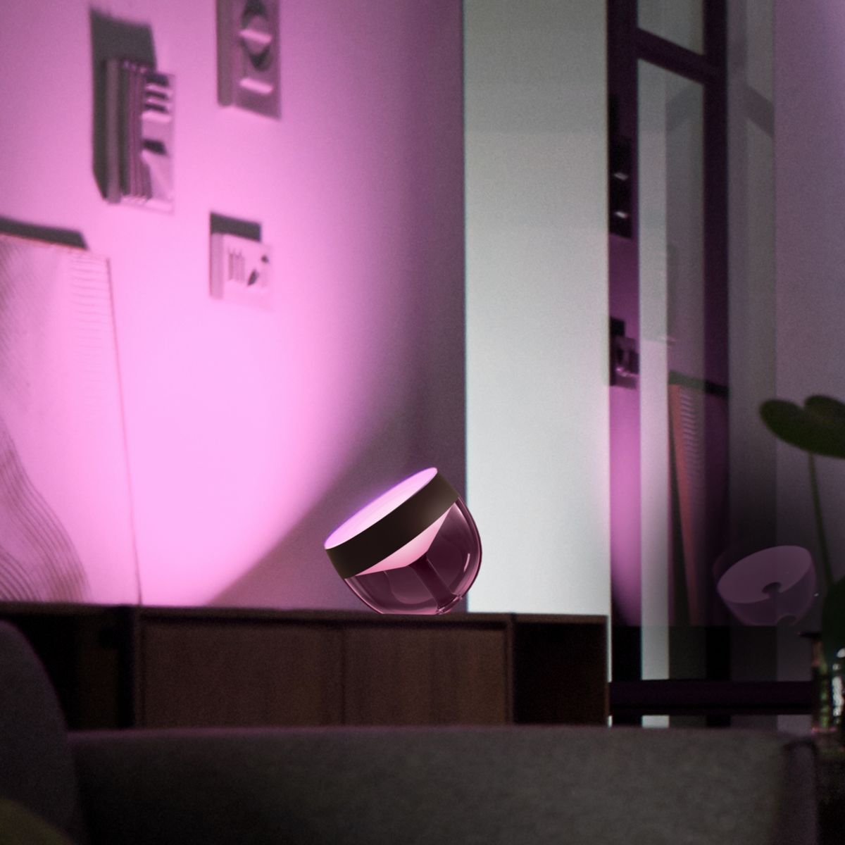 Lampe connectée PHILIPS HUE W&C Iris Noir - 7