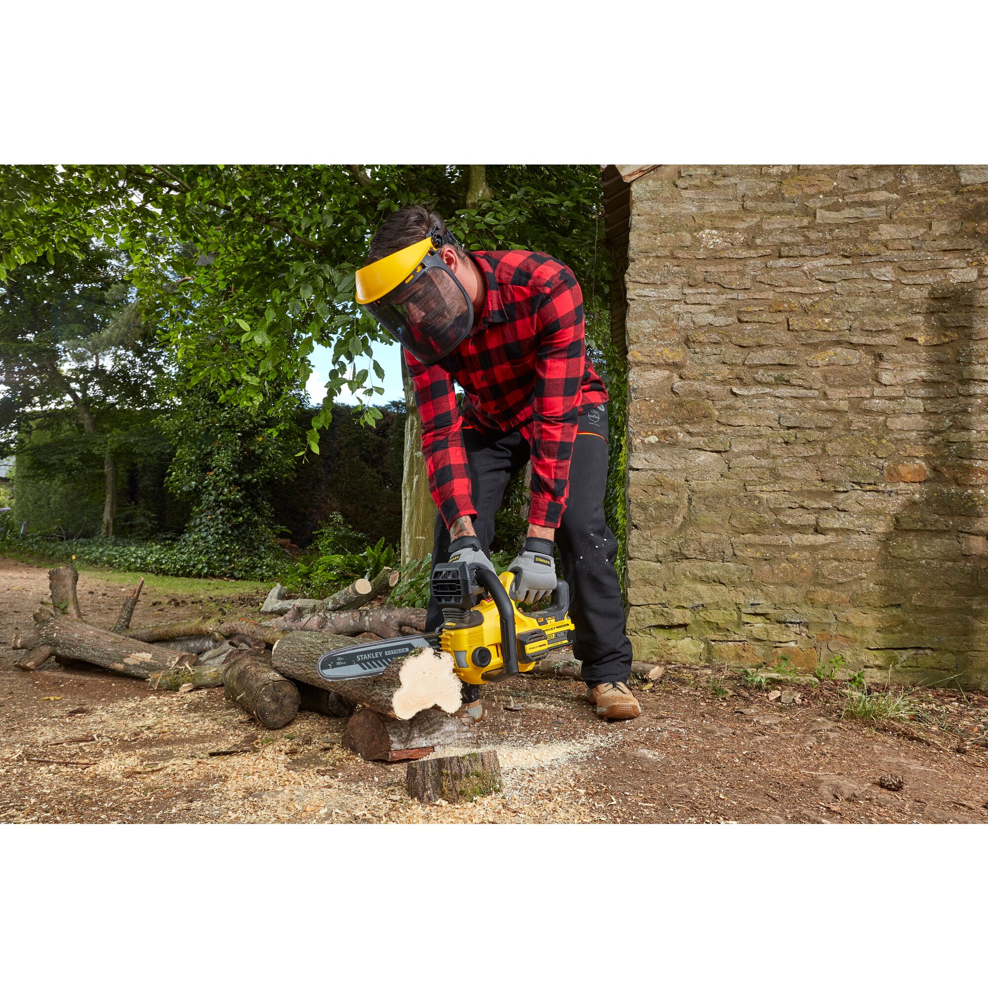 Tronçonneuse 35 cm 18V STANLEY FATMAX V20 SFMCCS630M1-QW - 1 Batterie 4Ah + Chargeur - 4