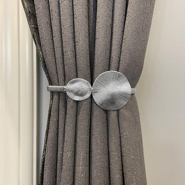 Fermatende per tende: questo piccolo dettaglio decorativo che fa Fermatende per tende: questo piccolo dettaglio decorativo che fa