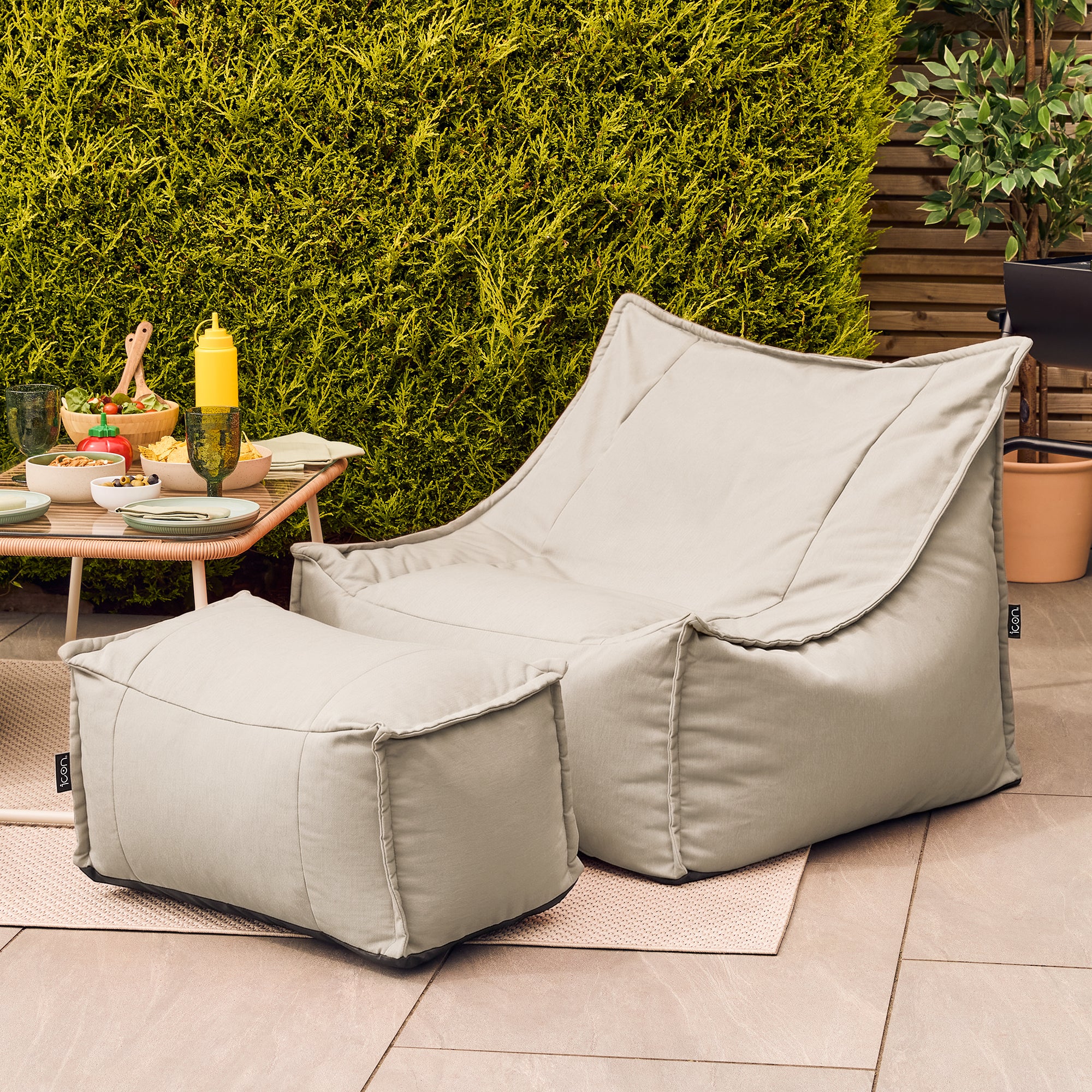 Pouf fauteuil Alto d’icon® et repose-pied d'extérieur en oléfine Oeko-Tex® imperméable beige, 75x94cm, Made in Allemagne - 11