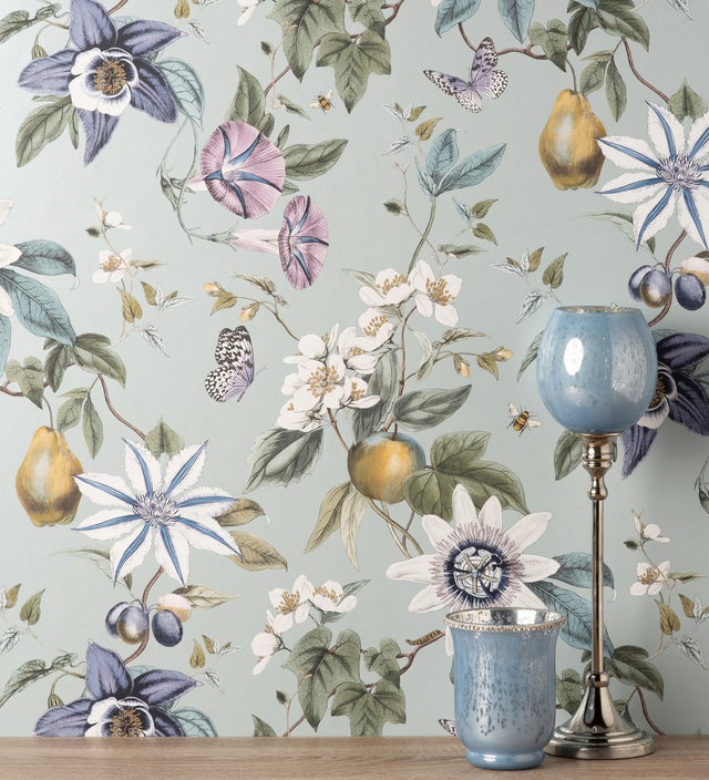 Papier peint de fleurs et de fruits sur fond de nacre beige - Amber Flowers 681968 de GAULAN - Rouleaux de 10 m x 0,52 m